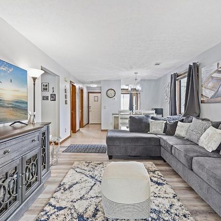 Spacious Modern Condo - 1St Floor - One Block To The Beach マートルビーチ エクステリア 写真